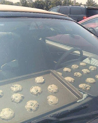 Auto Temperatur im Sommer - Plätzchen backen lustig - Hitze Auto Temperatur im Sommer - Plätzchen backen lustig - Hitze