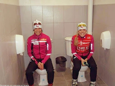 Doppel Toiletten Sochi - Olympia Sport Frauen Foto lustig