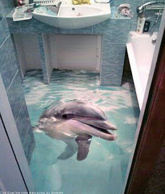 Lustiges Bild zum lachen - Delfin schwimmt im Badezimmer