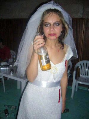 Betrunkene Braut - Hochzeit Zombie lustig Betrunkene Braut - Hochzeit Zombie lustig